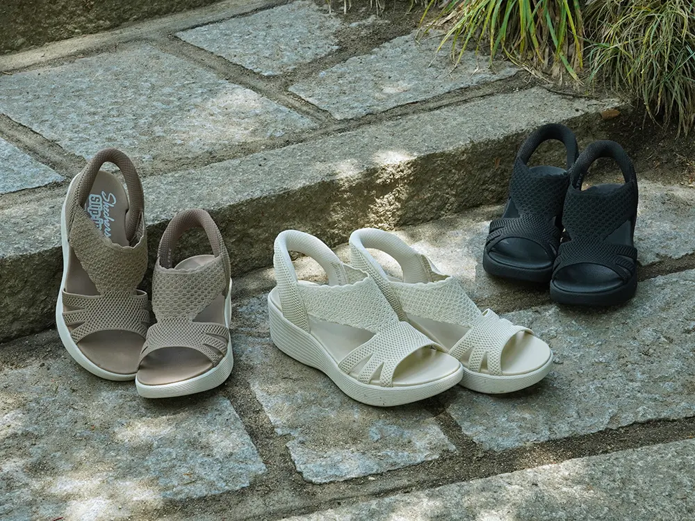 SKECHERS サンダル